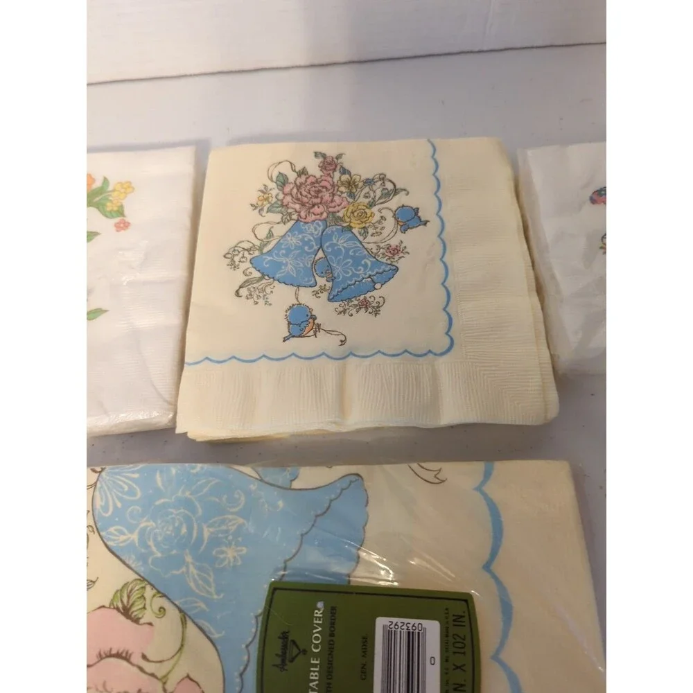 Vtg Lot of Wedding Shower Party Crepe Paper Napkins & Tablecloth 1940's